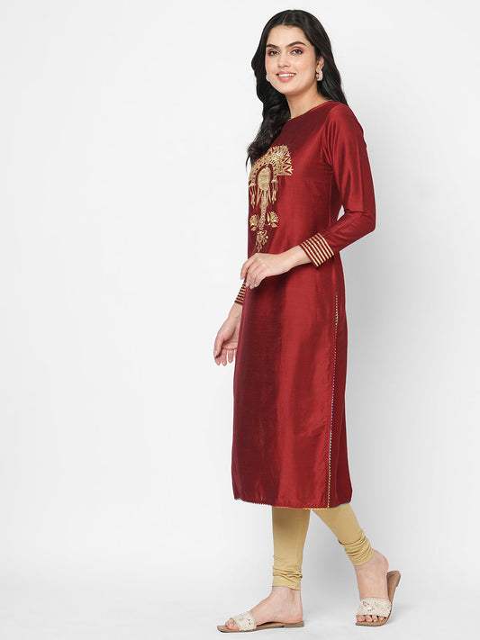 Hashtag Be A long straight festive kurta with elaborate gold thread work