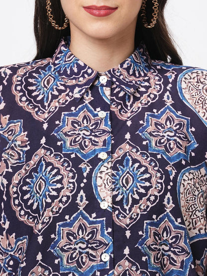 Hashtag Be Kaftan shirt with front button placket in indigo print
