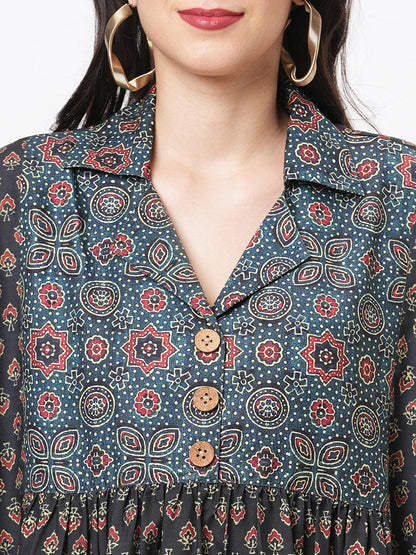Hashtag Be Featuring a green printed kaftan dress in wide silhouette.Airy silhouette best suited for a casual coffee date.