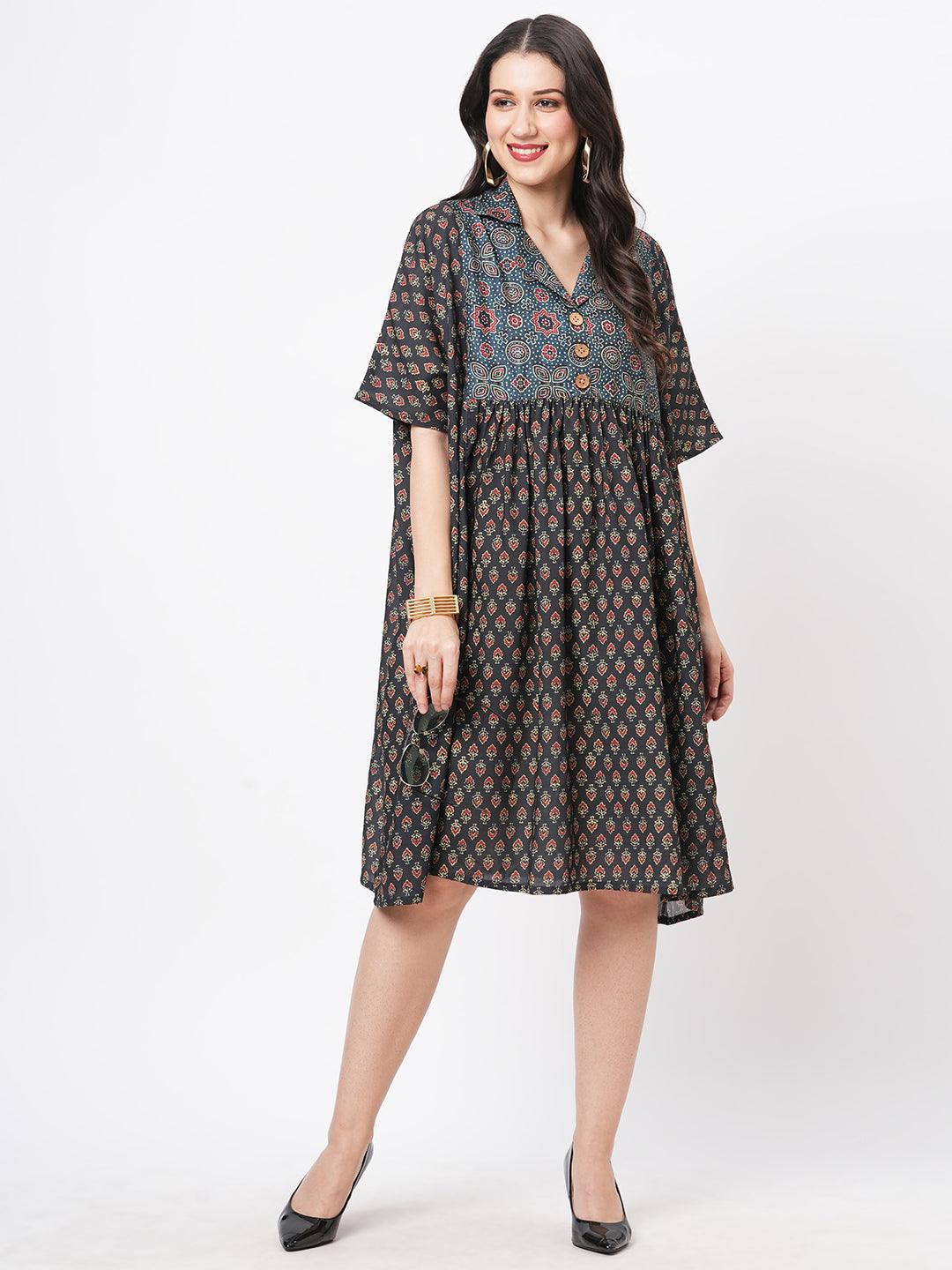 Hashtag Be Featuring a green printed kaftan dress in wide silhouette.Airy silhouette best suited for a casual coffee date.