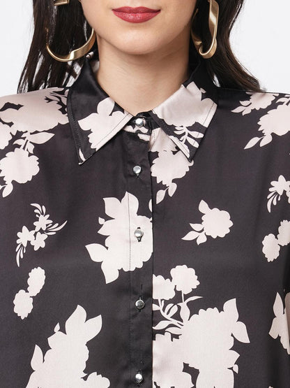 Hashtag Be Featuring a knee lenth freesize kaftan shirt dress with front button down placket